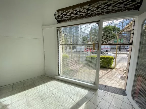 Foto do imóvel Loja para venda em Porto Alegre