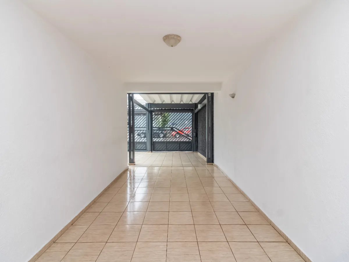 Imagem Sobrado para venda em Vila Anastácio com 4 quartos, 200m2