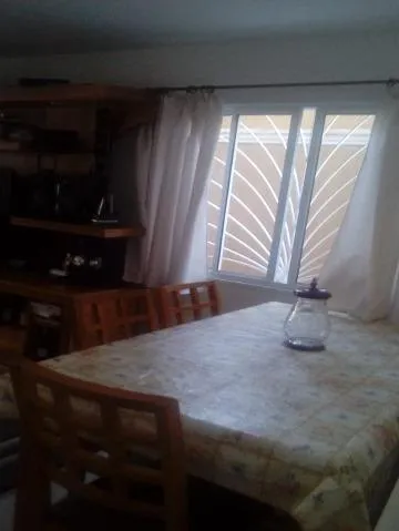 Imagem VENDA DE SOBRADO NO JARDIM PLANALTO, EM ARUJÁ/SP, 160m² com 3 suítes, 2 c/ sacada, sala de estar, copa, cozinha e garagem para 2 autos. CONSULTE-NOS.