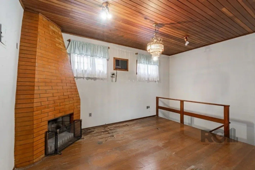 Imagem Casa com 3 dormitórios no bairro Passo das Pedras