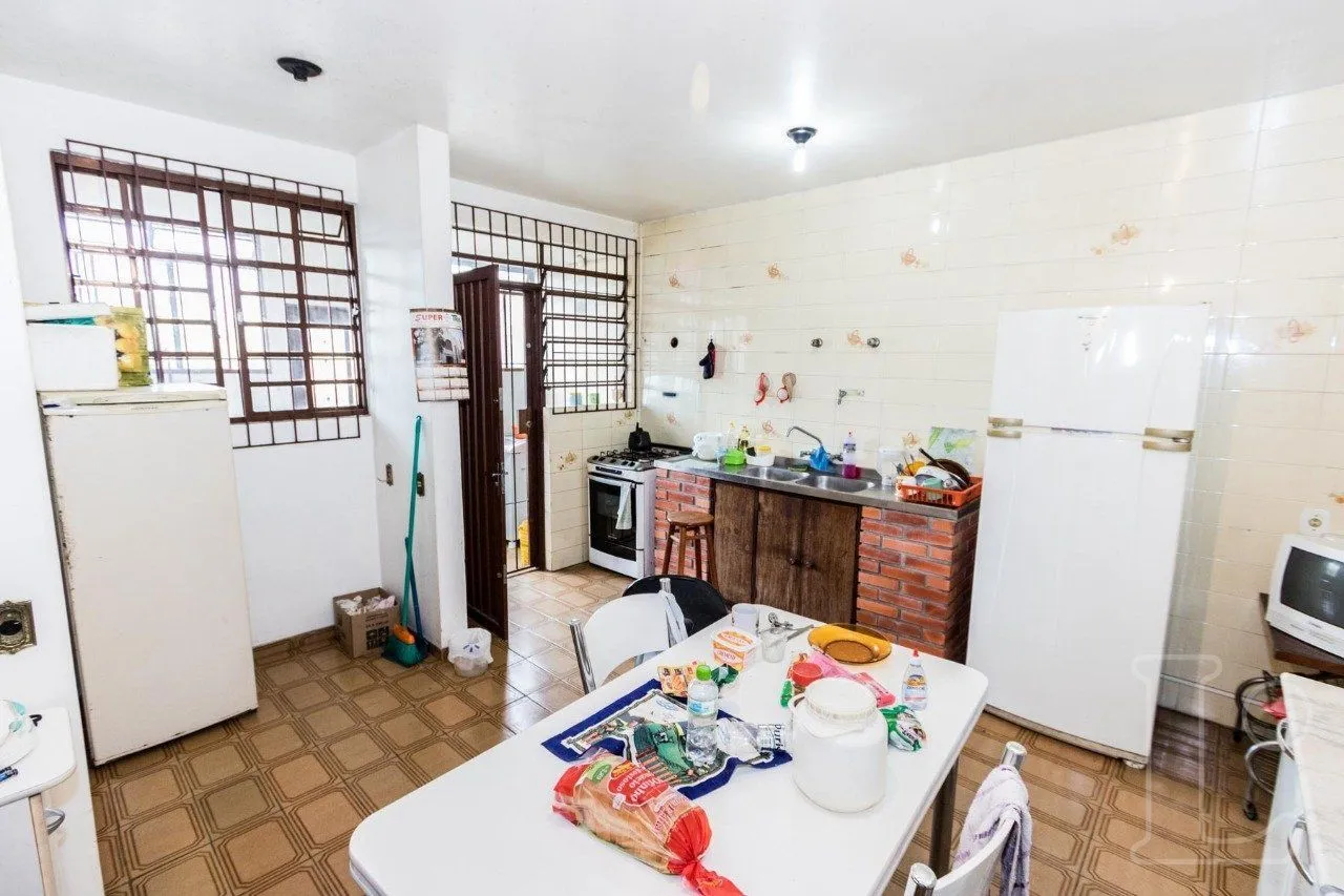 Imagem Casa com entradas independentes em Teresópolis: oportunidade para investimento e moradia
