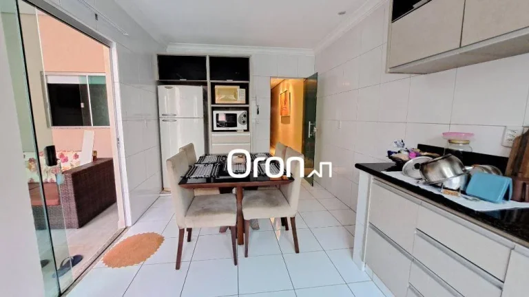 Imagem Casa com 3 dormitórios à venda, 215 m² por R$ 919.900,00 - Residencial Village Santa Rita II - Goiânia/GO