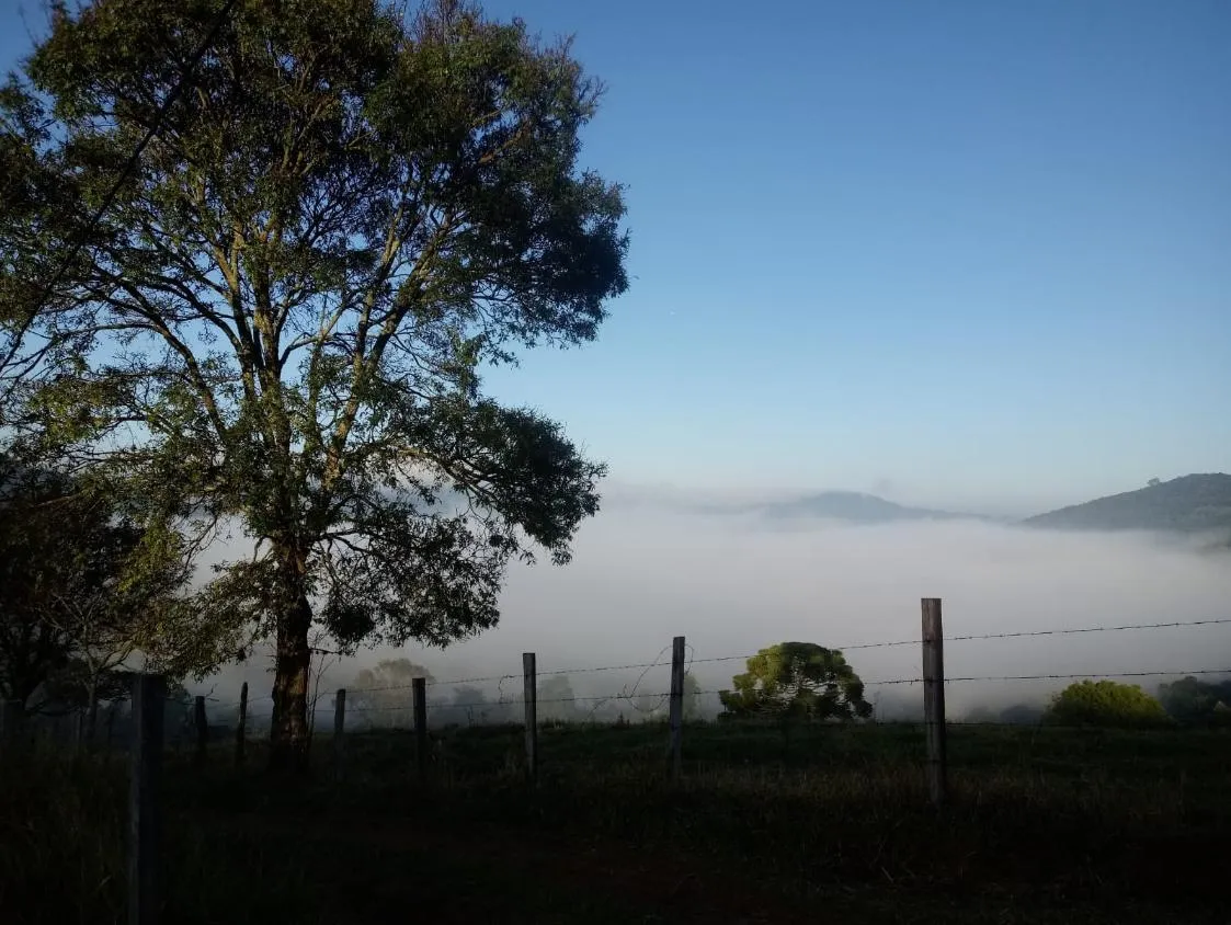 Imagem Chácara com 20.000 m² ? Bairro Barrocão, Piracaia/SP