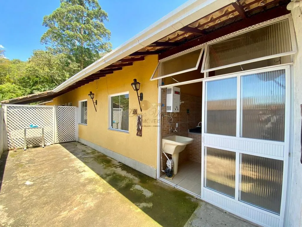 Imagem Casa em Condomínio para Venda em Teresópolis / RJ no bairro Araras