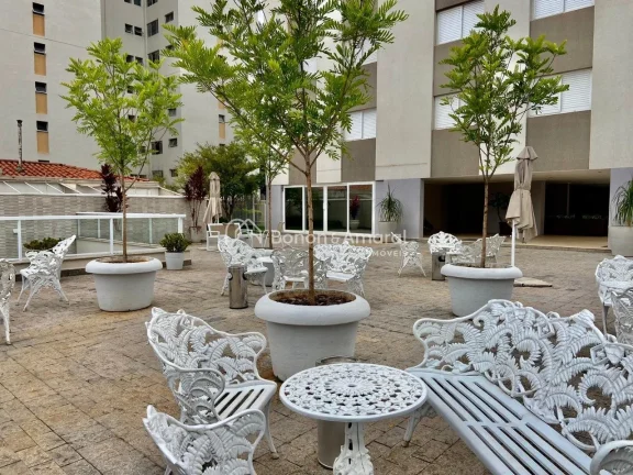 Imagem Amplo apartamento no Cambuí, próximo ao Centro de Campinas, com 118m².
Com 3 quartos + 1, sendo 1...