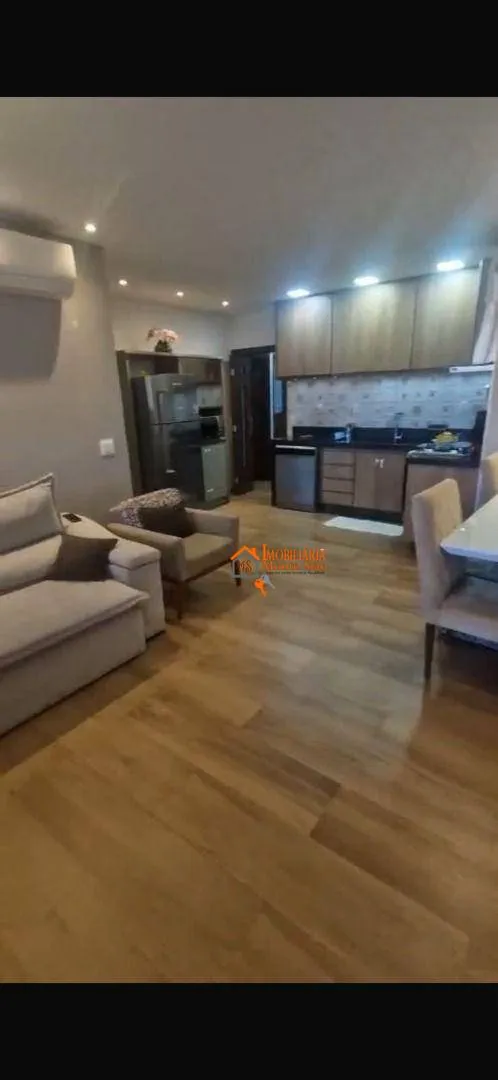 Foto do imóvel ?? Casa Sobreposta no Bom Clima | 3 Dorms + Suíte com Closet | Ar-Condicionado | 2 Vagas | Aceita Pet pequeno porte