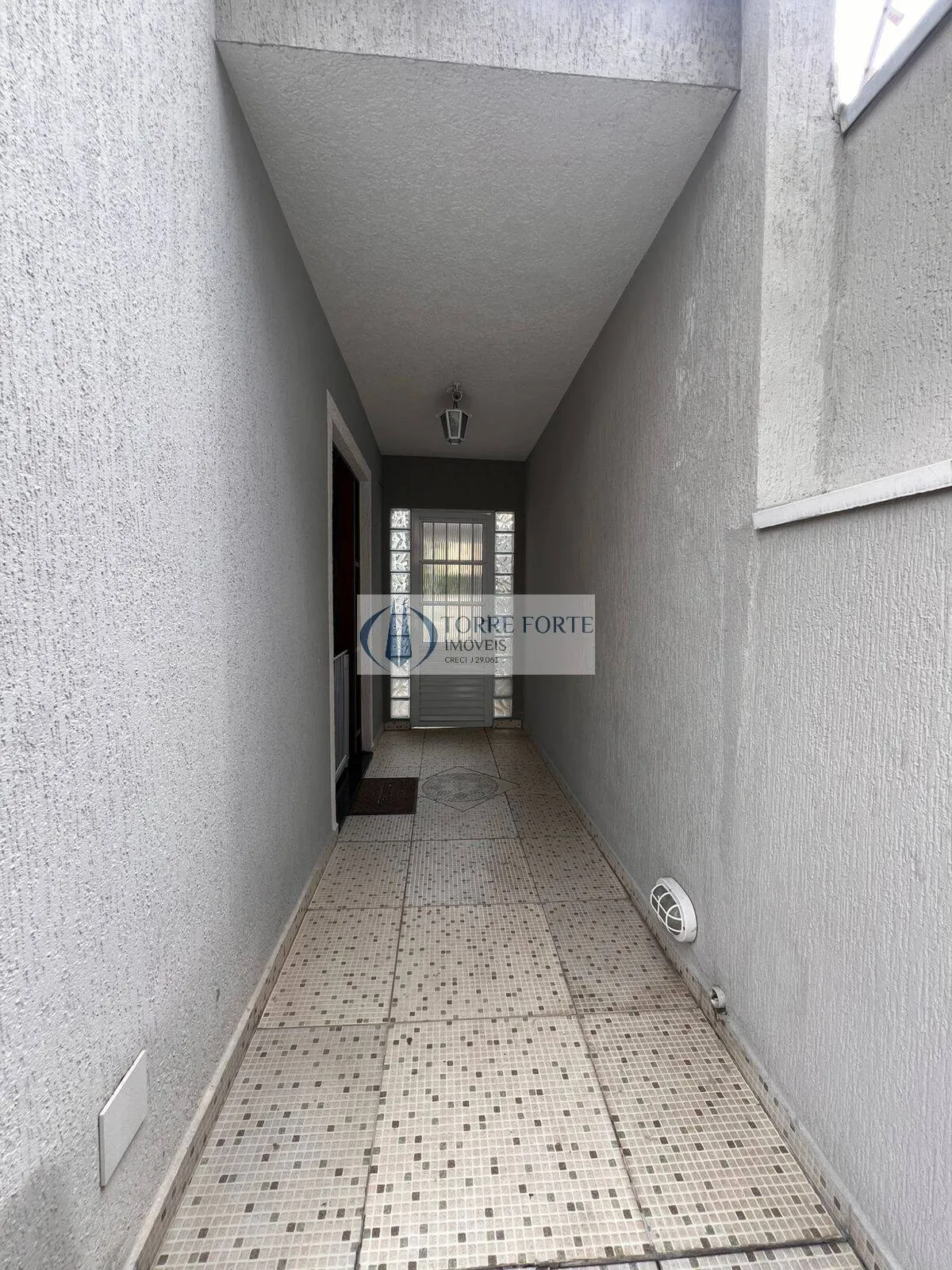 Imagem Linda casa estilo sobrado com 3 dormitórios e 3 vagas na Vila Salete