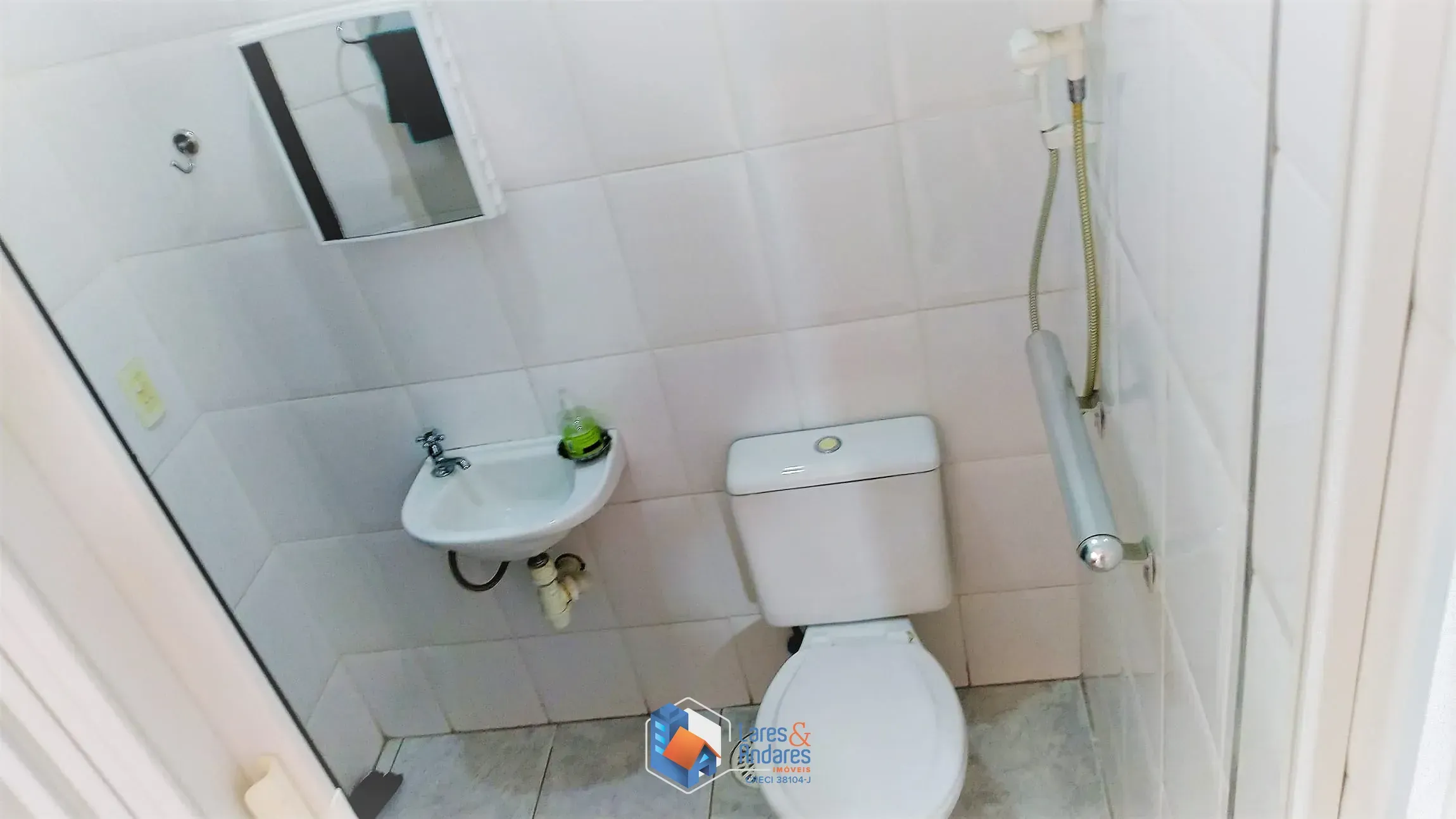 Imagem Sobrado à venda, com 360m de terreno na Casa Verde, com 4 dorm. 1 suíte, 2 salas, amplo terraço com salão de festas e 4 vgs de garagem. Oportunidade!