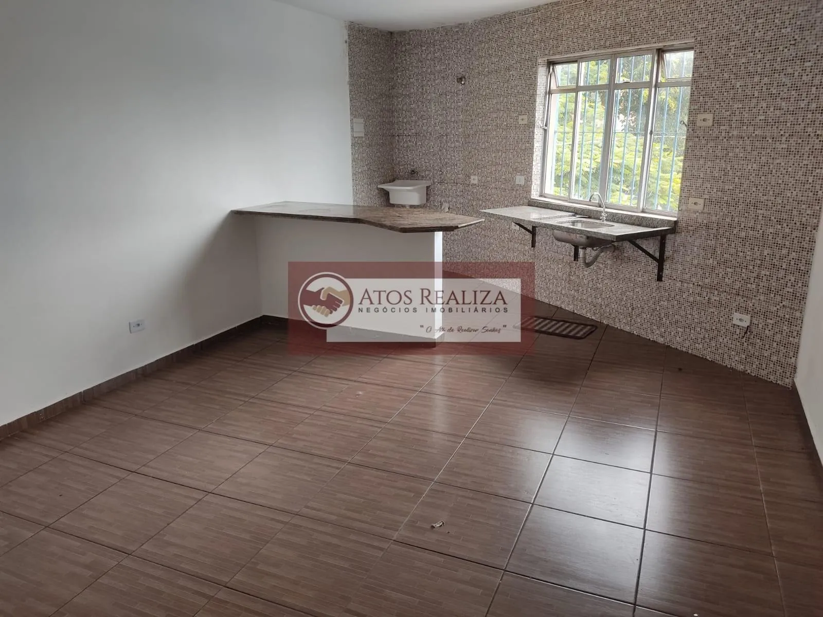 Imagem Oportunidade única de investimento no parque América. Vendo casa com Área total 243m² no parque América, Casa com 3 Dormitorios sendo 1 Suíte, vaga de garagem, 2 Kitnets com, quarto, sala, cozinha, banheiros cada, 2 salões comercial, uma grande oportunida