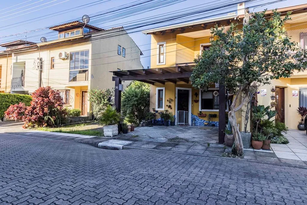 Imagem Casa de Condomínio em Hípica