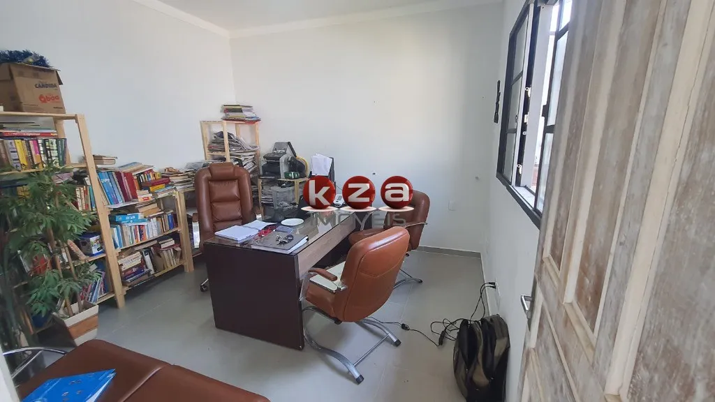 Imagem Casa térrea em Valinhos para venda com 3 dormitórios sendo 2 suítes com edícula de 2 dormitórios