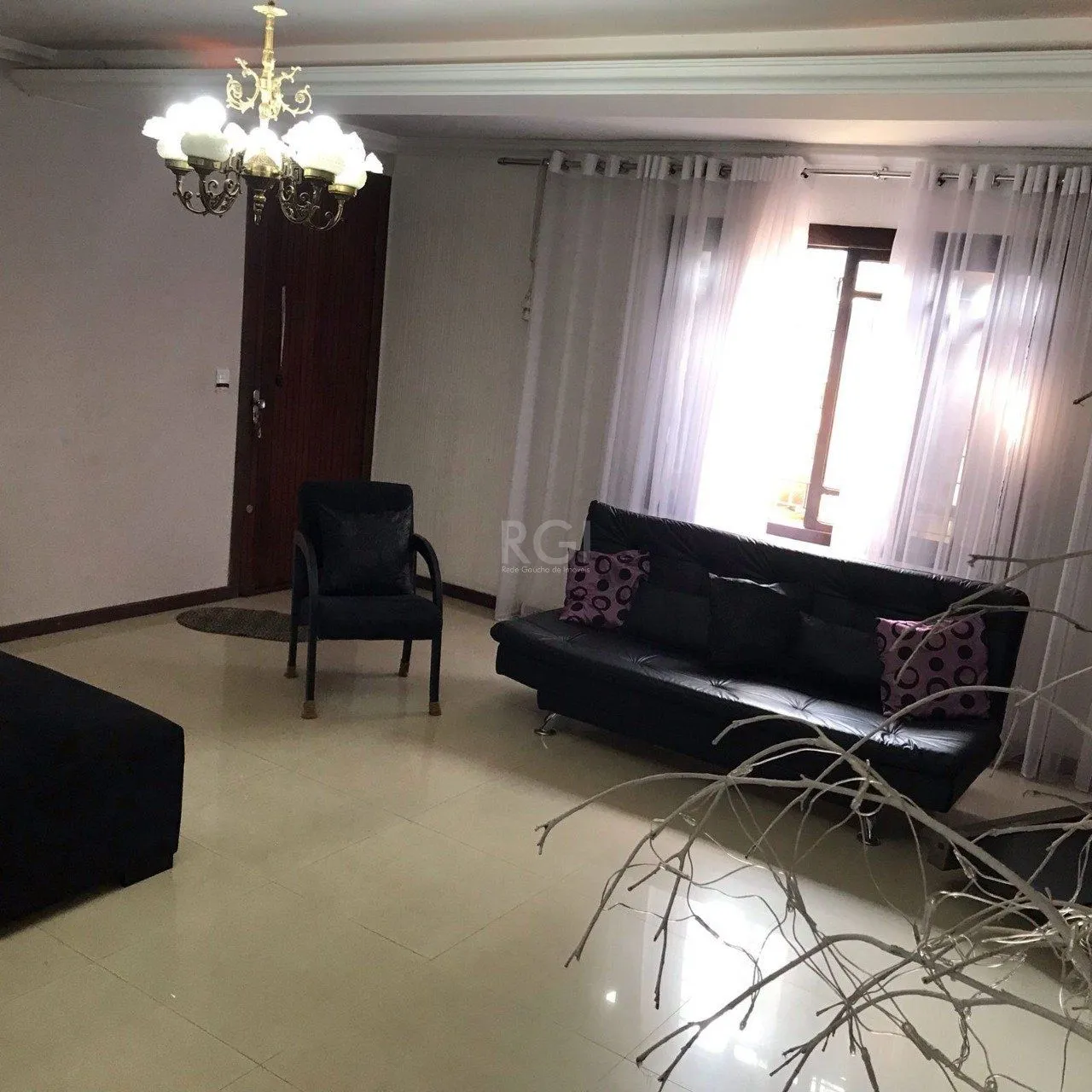 Imagem Casa para Venda - 279m², 6 dormitórios, sendo 2 suites, 3 vagas - Cavalhada, Poa