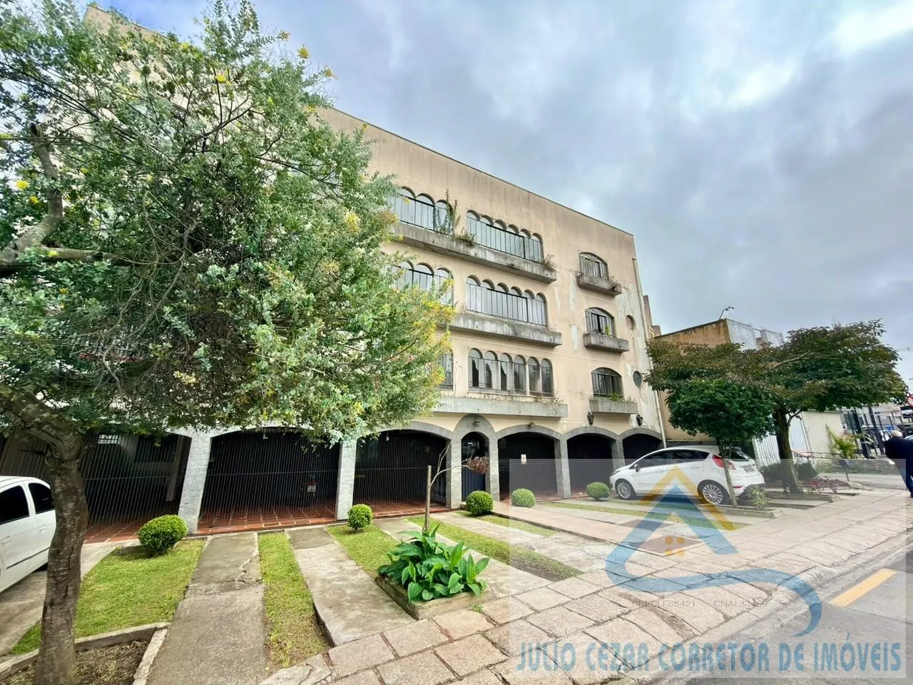 Foto do imóvel Apartamento para Venda em São José dos Pinhais, Três Marias, 3 dormitórios, 1 banheiro, 1 vaga em Rua Pedro Martins Follador, 47 - Três Marias, São José dos Pinhais - PR