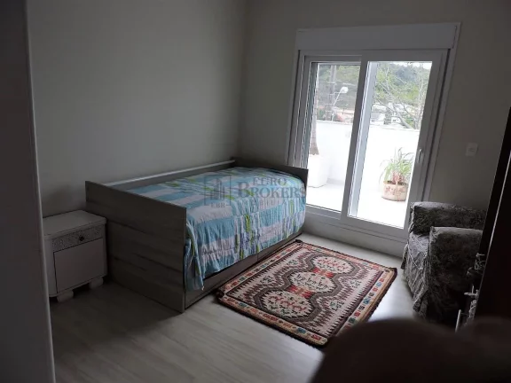 Imagem Casa com 5 dormitórios no bairro Praia dos Amores