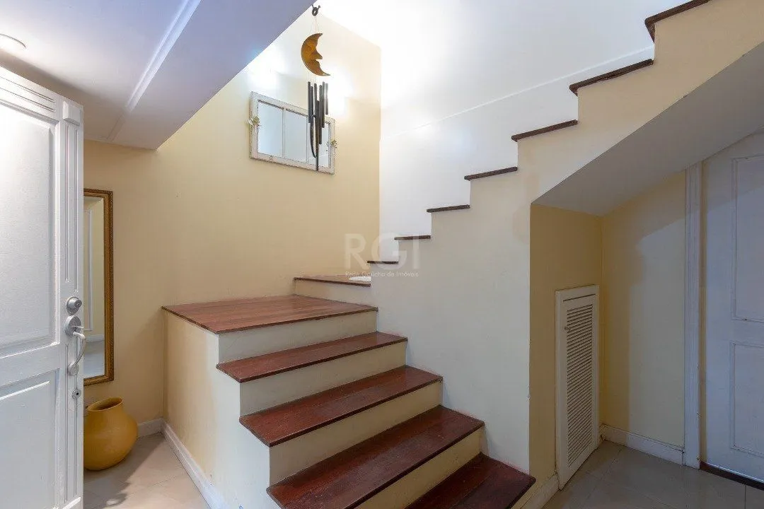 Imagem Casa Condominio para Venda - 322.88m², 3 dormitórios, sendo 1 suites, 4 vagas - Jardim Isabel