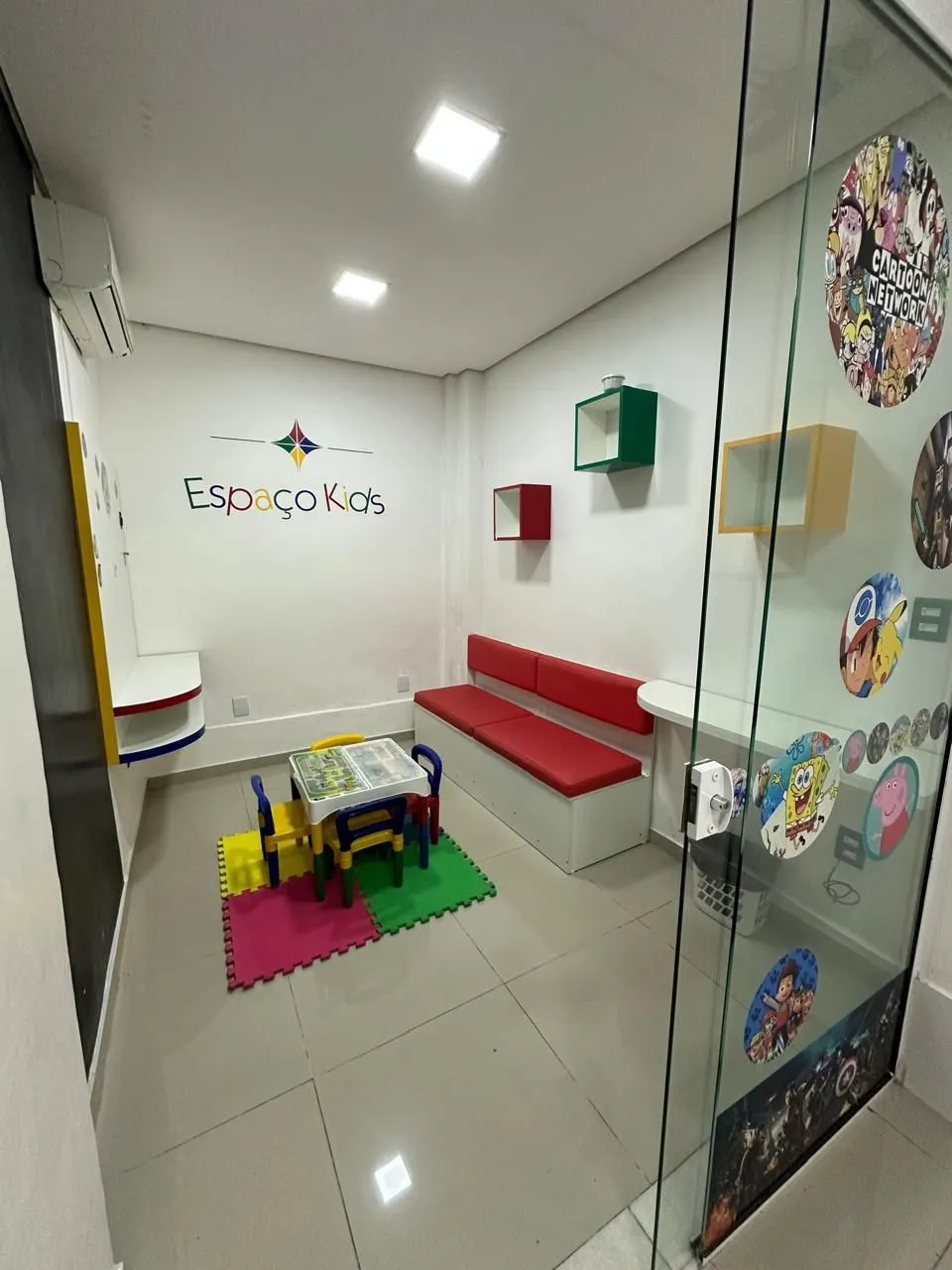 Imagem sala comercial completa