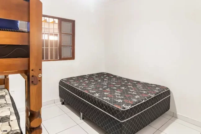 Imagem Sobrado para Venda em Praia Grande / SP no bairro Ocian