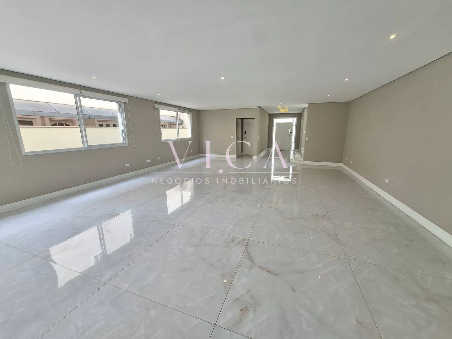 Imagem Casa com 4 suítes, 468m² para venda por R$ 5.000.000 - Alphaville/SP