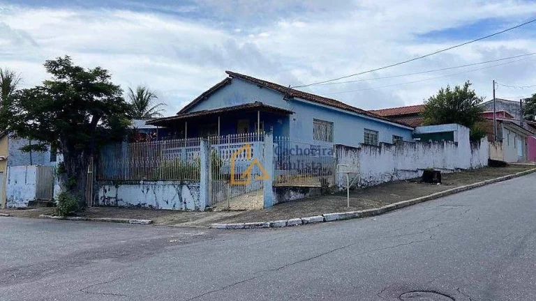 Casa com amplo terreno à venda - Parque Primavera - Cachoeira Paulista/SP