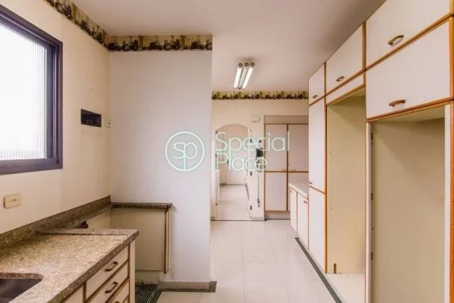 Imagem Excelente apartamento com 270m² em Moema Índios, andar alto com uma vista incrível. Amplo living ...