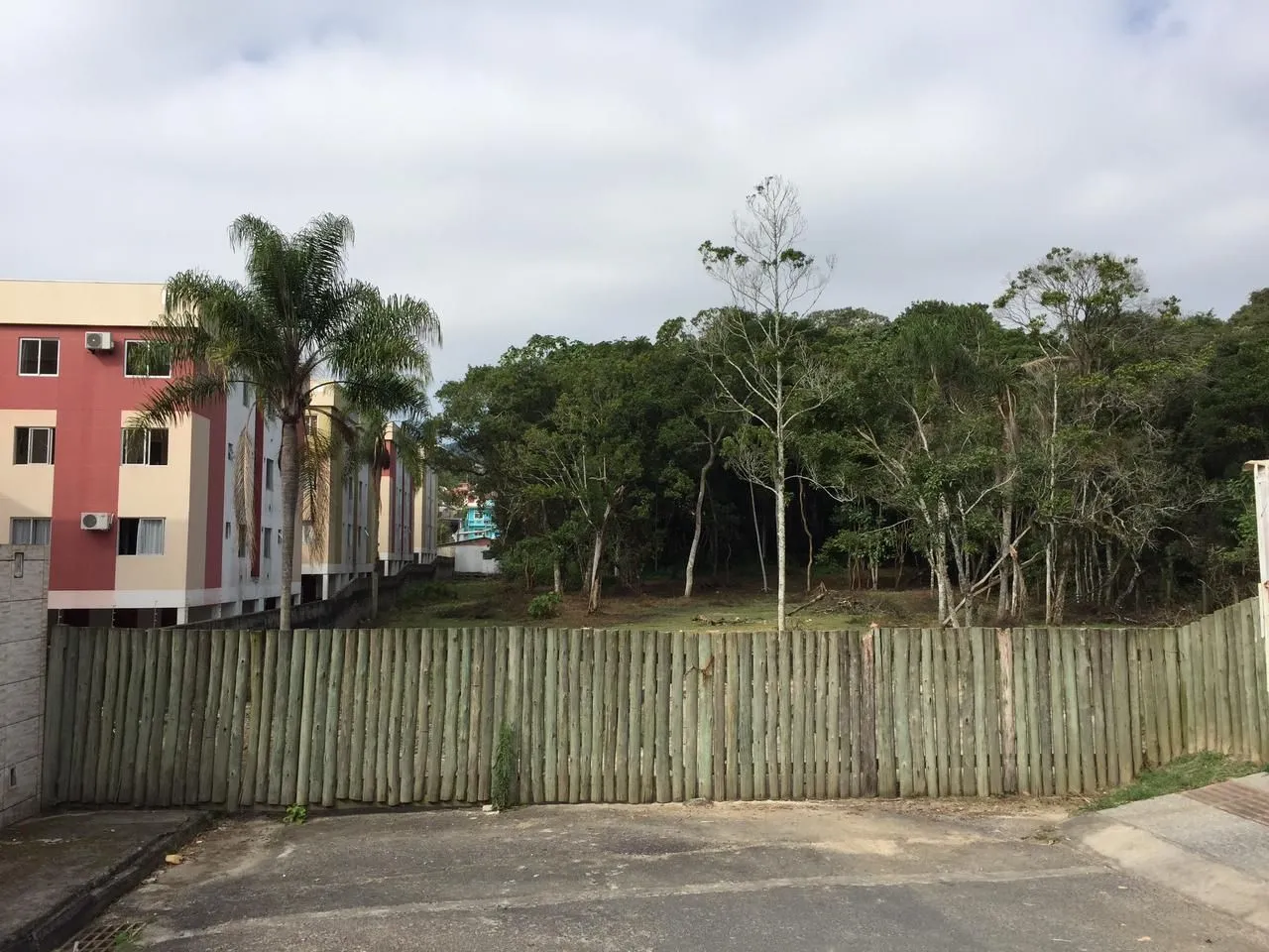 Imagem Terreno com 3.800m² à Venda no Real Parque | Projeto Pré-Aprovado para Condomínio de Sobrados | São José/SC**