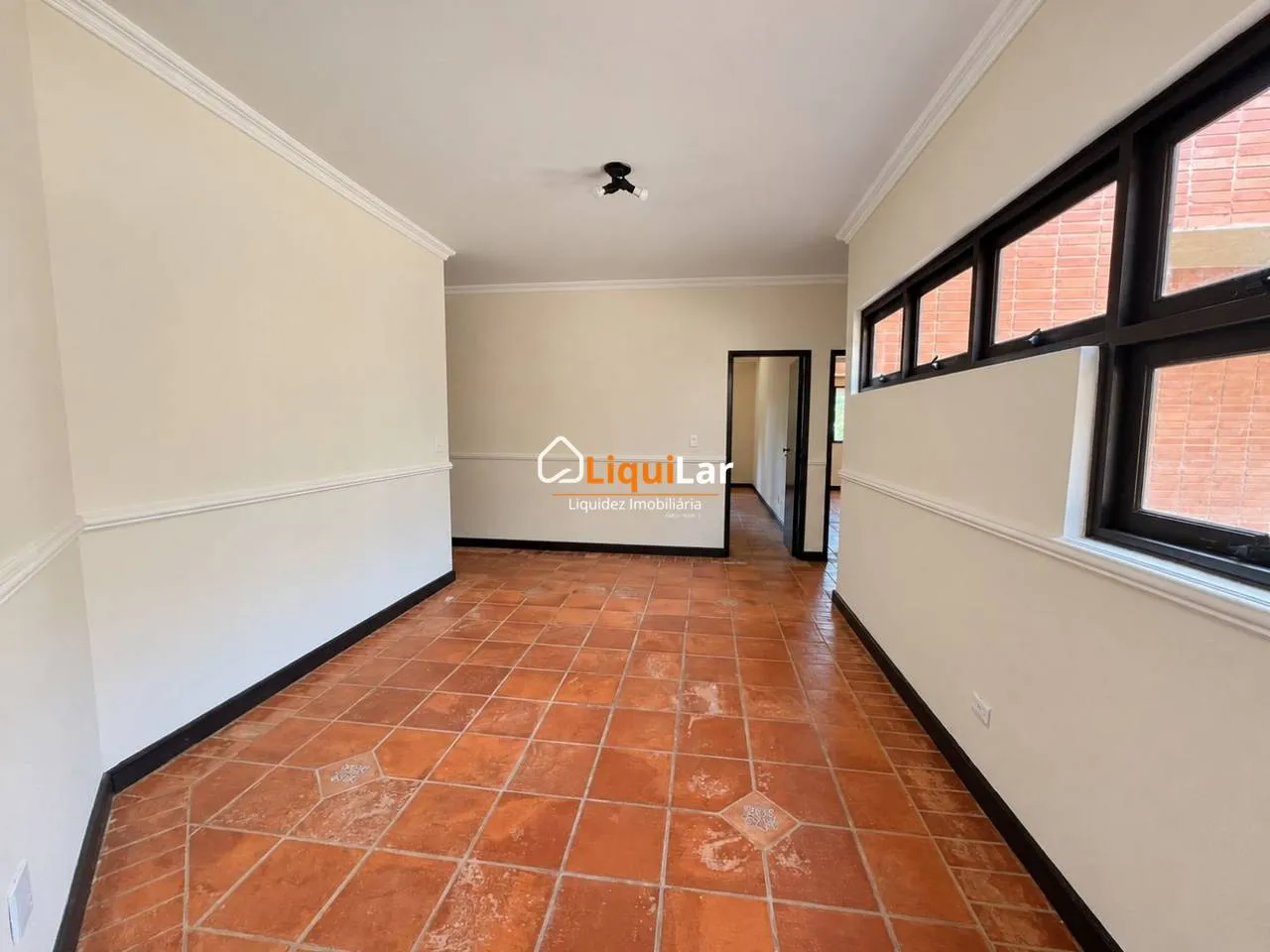 Imagem Casa térrea com 4 suítes no Condomínio Jardim das Paineiras