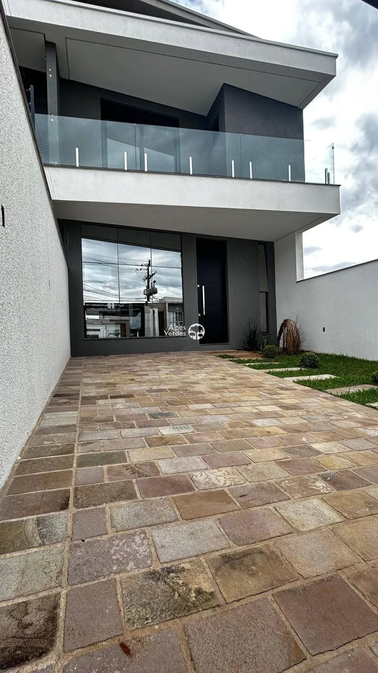 Imagem Vende-se casa de alto padrão em Passo Fundo-3 Quartos-R$1.200.000,00