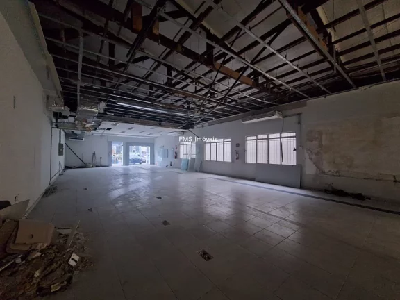 Imagem Prédio Comercial Inteiro para Locação em São Paulo-SP, Campo Belo: 486m², 3 Banheiros, 2 Vagas de Garagem!