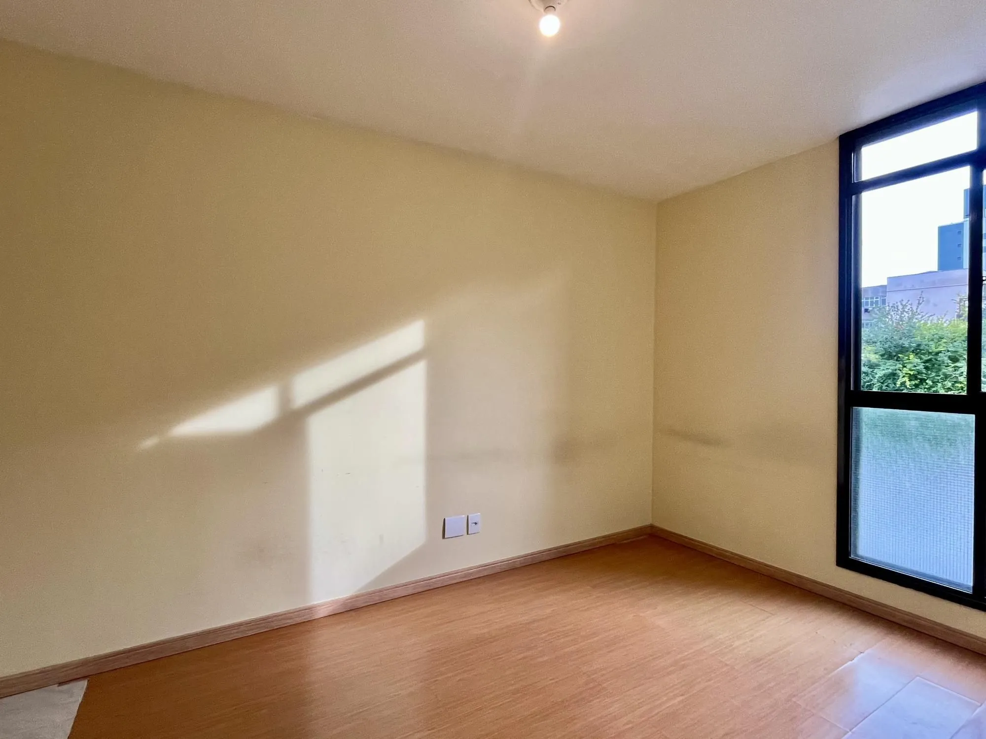 Imagem APARTAMENTO 1 DORMITÓRIO COM VAGA DE GARAGEM