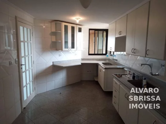 Imagem Apartamento com 4 vagas, 4 dormitórios sendo 2 suítes, todos com armários, portas balcões, venezianas automáticas e lindas vistas. 287m2. 1 por andar