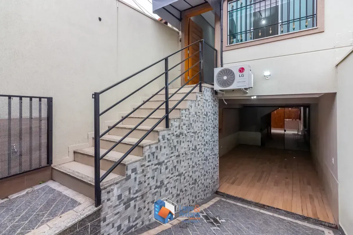 Imagem Casa para venda em Parque São Domingos com 3 quartos, sendo 1 suíte, 220m²