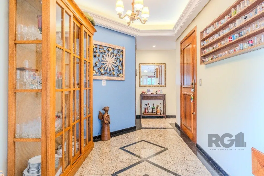 Imagem Apartamento amplo de 191m² privativos reformado