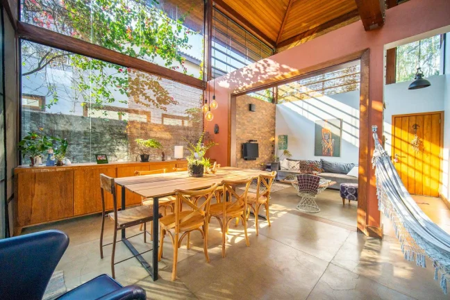 Imagem Casa 2 quartos à venda, 175 m² por R$ 1.395.000 - Granja Viana - Fazendinha - Km 23 - Carapicuíba/SP