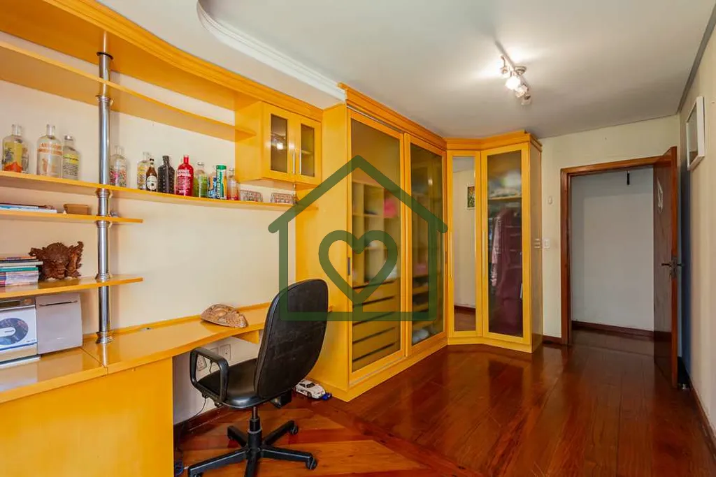 Imagem Descubra Seu Novo Lar ou Espaço Comercial! 
Apresentamos esta excelente casa térrea com sobrado no...