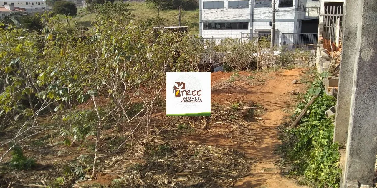 Imagem VENDA DE TERRENO NO JORDANÓPOLIS, EM ARUJÁ/SP, ÓTIMA OPORTUNIDADE PARA INVESTIMENTO, 1.100m² e casa com 3 quartos e 4 vagas cobertas. CONSULTE-NOS.