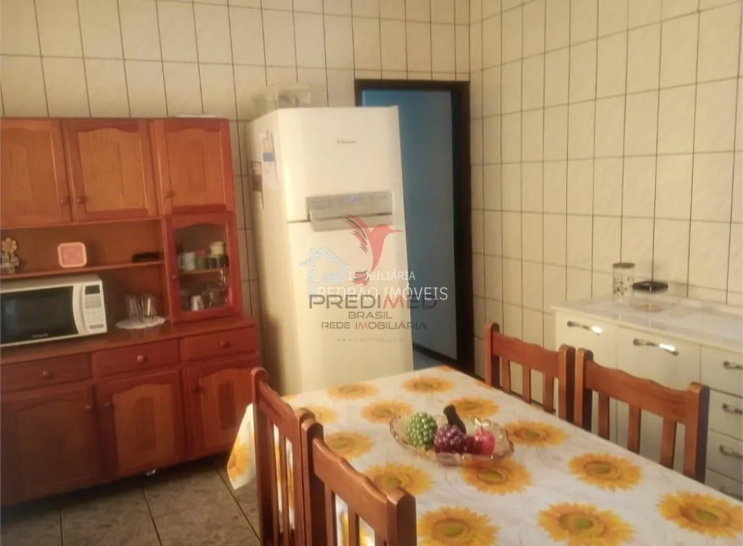 Imagem Casa de 3 quartos, 180m² no bairro Vila Éden, em Lençóis Paulista