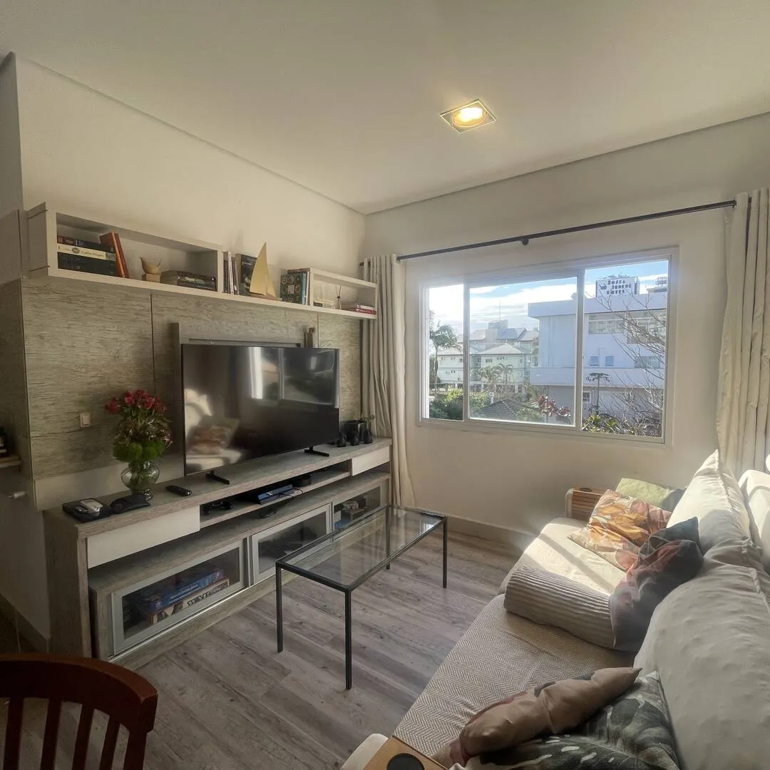 Foto do imóvel: Apartamento com 2 suítes em Jurerê Tradicional. em Rua Jorge Cherem