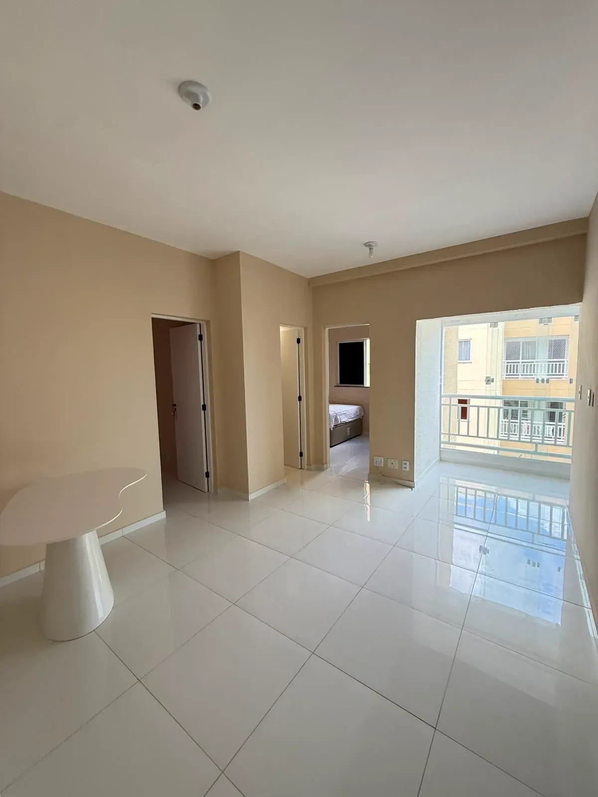 Imagem Apartamento com 2 Quartos para Alugar, 62 m² em Alto do Calhau - São Luís
