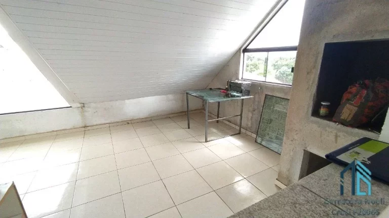 Imagem Casa linda com terreno amplo nos fundos, 03 quartos, ático, Campo Pequeno em Colombo PR