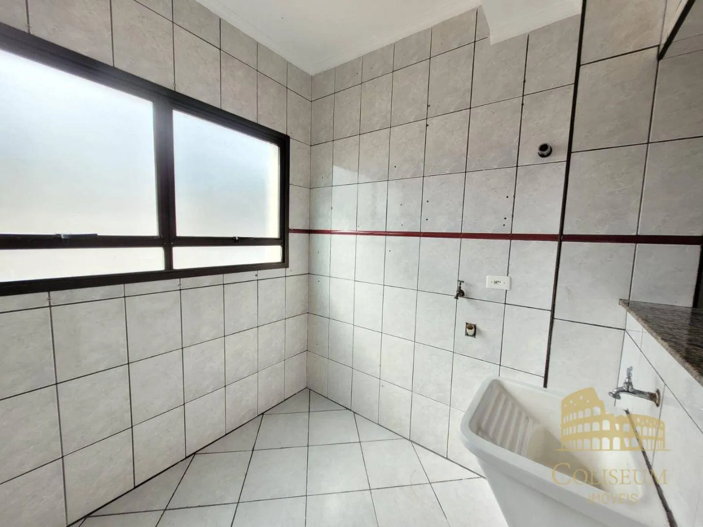 Imagem Apartamento com 1 dormitório para alugar, 54 m² por R$ 2.300,00/mês - Tupi - Praia Grande/SP