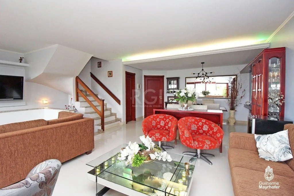 Imagem Casa Condominio para Venda - 324.7m², 3 dormitórios, sendo 1 suites, 4 vagas - Menino Deus