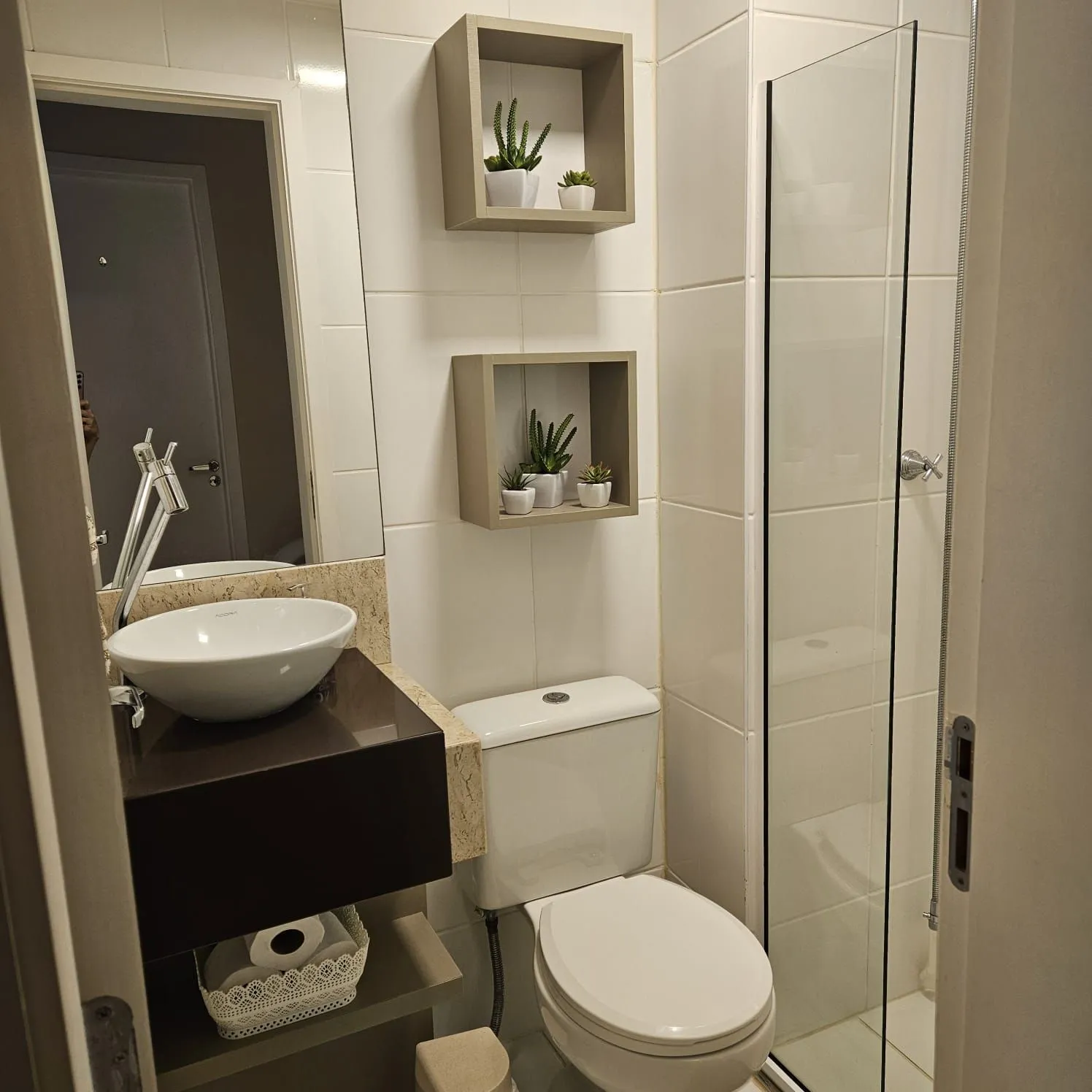 Imagem apartamento de 02 dormitórios com sacada e garagem