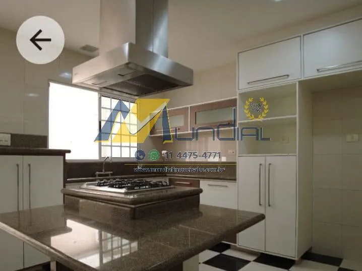 Imagem Casa à venda com 300m², 3 quartos e 6 vagas.