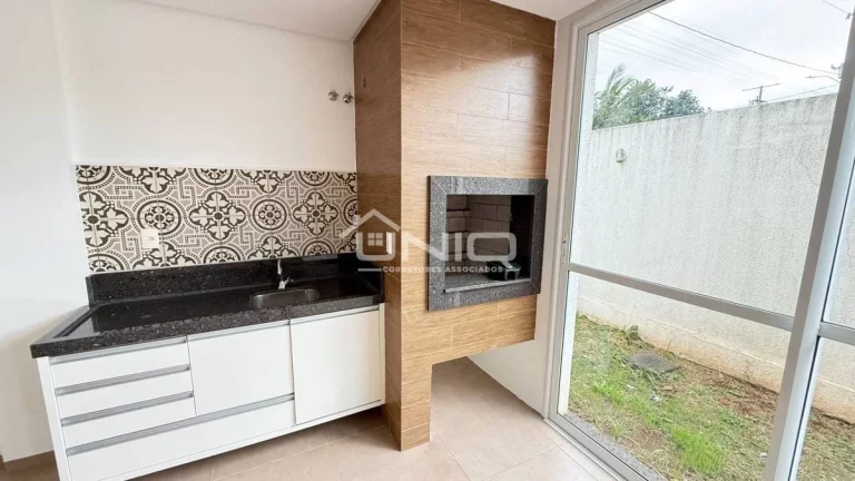 Imagem Sobrado Suíte + 2 Quartos - Bairro Cadorin