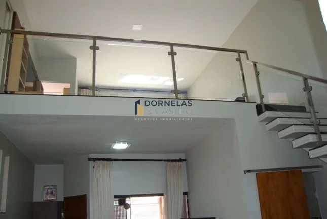 Imagem SOBRADO COM 4 QUARTOS RIACHO FUNDO 1 ESTUDA TROCA POR IMÓVEL NO GUARÁ