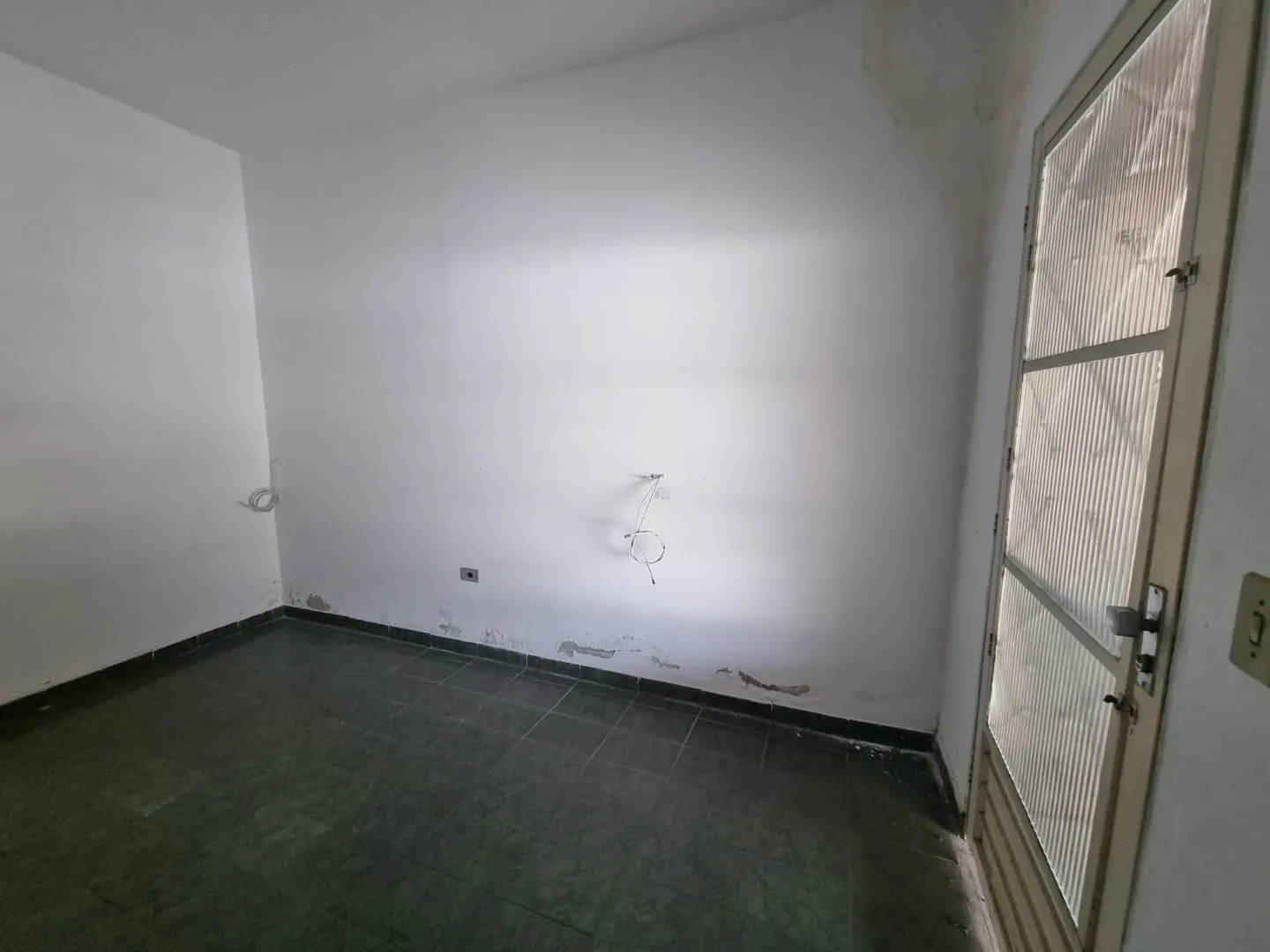 Imagem Casa à venda 2 Quartos, 2 Vagas, 140M², Marieta Azeredo, Pindamonhangaba - SP