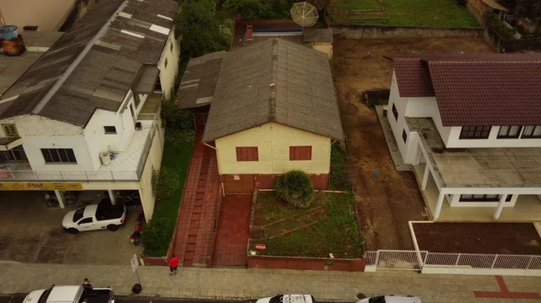 Imagem Casa para Venda em Concórdia, Centro, 4 dormitórios, 2 banheiros