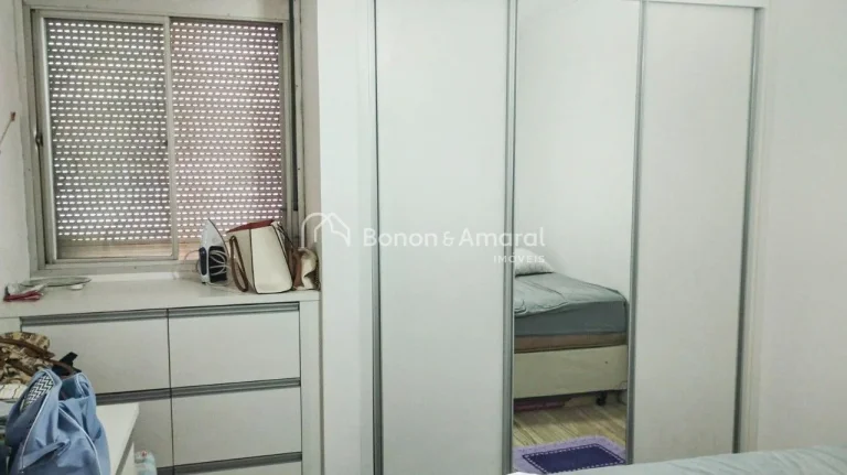 Imagem Totalmente renovado, este charmoso apartamento oferece conforto e praticidade em uma das melhores lo...