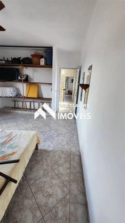 Imagem Casa a venda em Mongaguá, lote inteiro