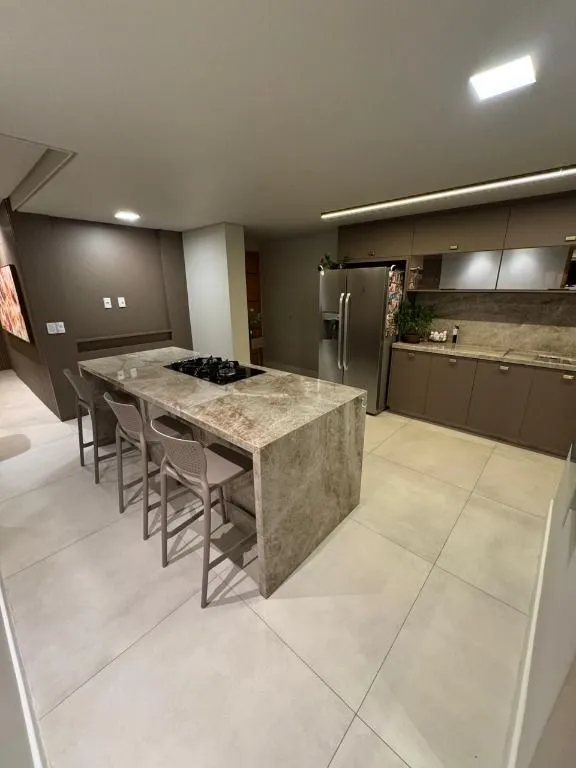 Imagem Apartamento de alto padrão com 146 m², 3 suítes, varanda gourmet, 3 vagas e lazer completo no Evidence Class Club, Bairro dos Estados.